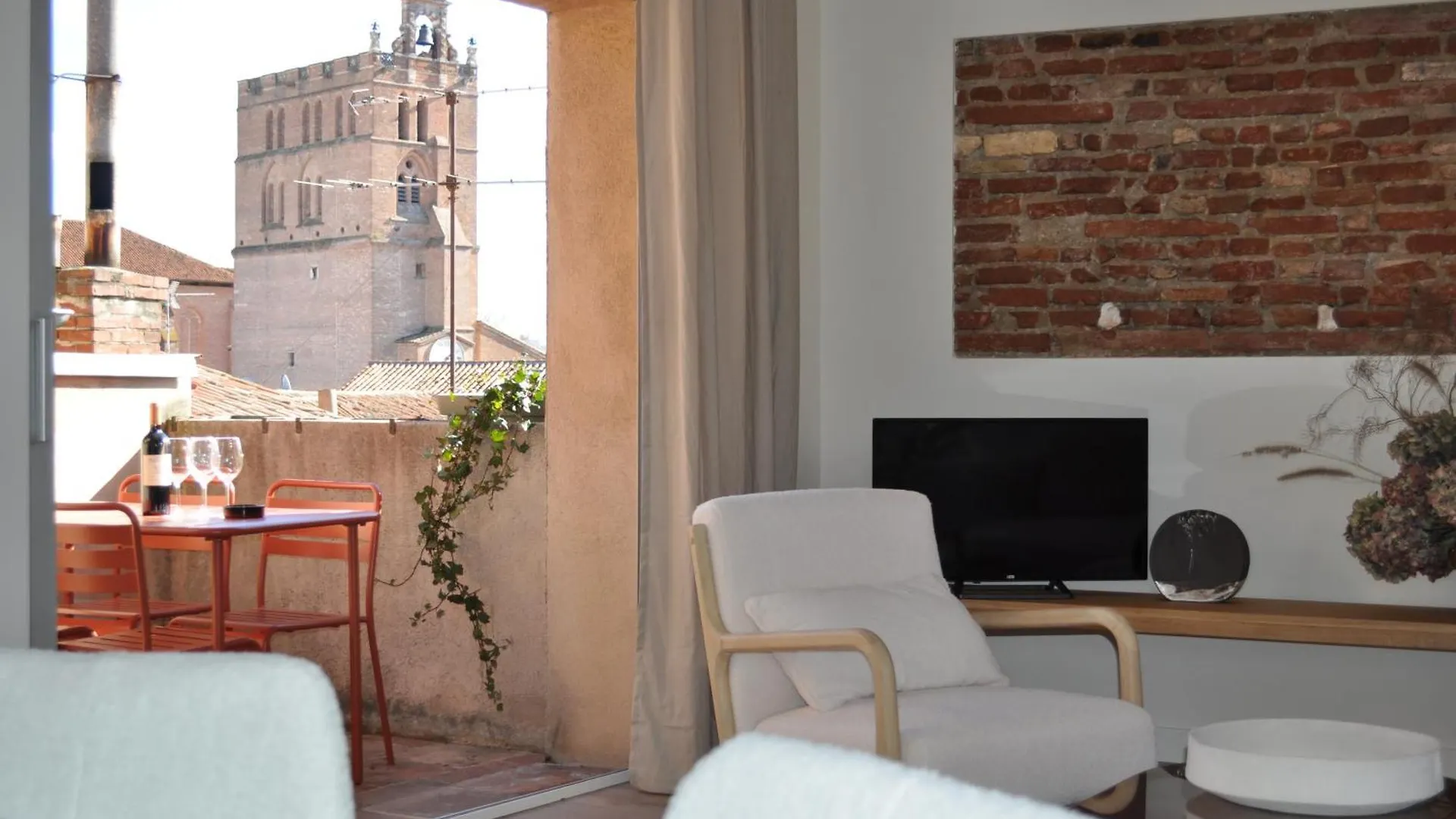 Historic Center, 74 M2, Terrace, Rooftop Views Toulouse