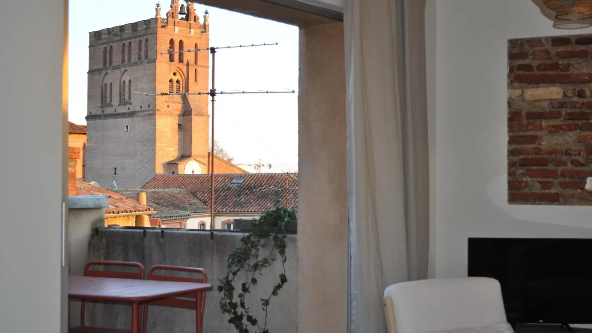 Historic Center, 74 M2, Terrace, Rooftop Views Toulouse